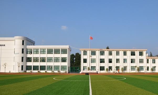 福建三明蕞好的4所高中縣中“戰(zhàn)勝”市中堪稱重本“后援團(tuán)”