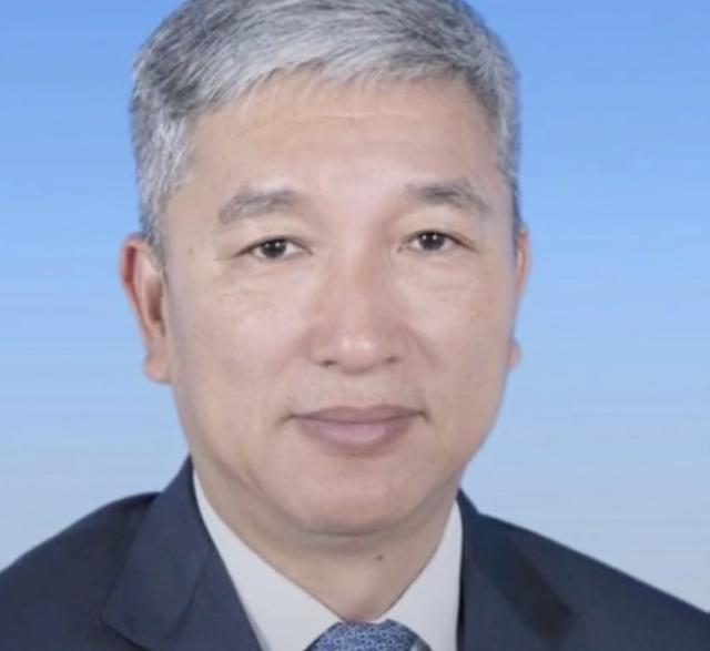 三亞反腐風(fēng)暴繼續(xù)海南三亞市一官員落馬上任不過短短半年多的時間