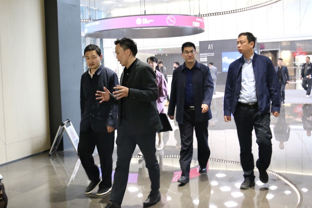 陜西省寶雞市金臺區(qū)領導蒞臨浙江跨?？毓杉瘓F參觀考察